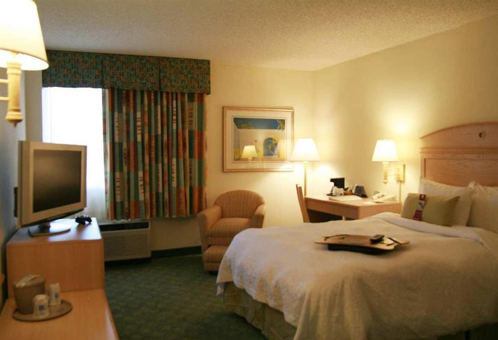 Hampton Inn Miami-Coconut Grove/Coral Gables Room photo